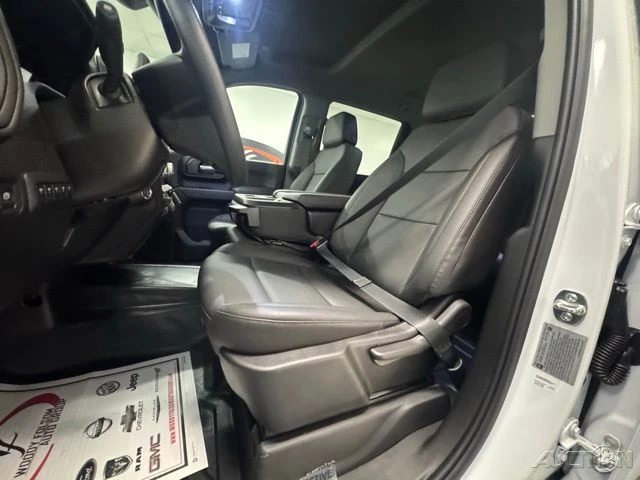2026 GMC Sierra Heavy Duty 5th Gen - Image 15 of 18