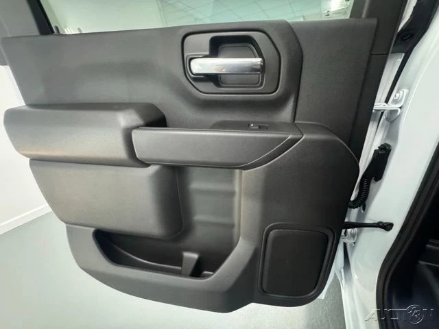 2026 GMC Sierra Heavy Duty 5th Gen - Image 10 of 18