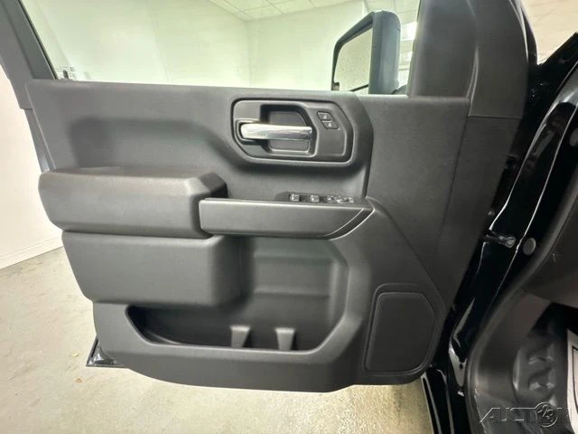 2026 GMC Sierra Heavy Duty 5th Gen - Image 11 of 15