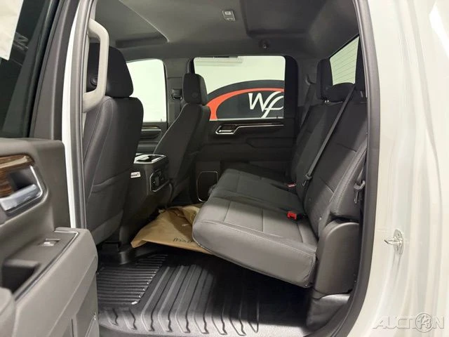 2026 GMC Sierra Heavy Duty 5th Gen - Image 13 of 18