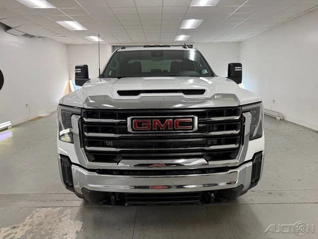 2026 GMC Sierra Heavy Duty 5th Gen - Image 2 of 18