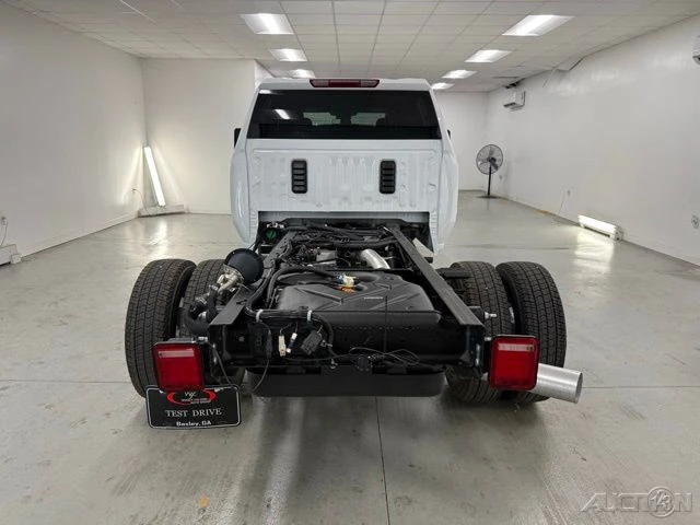 2026 GMC Sierra Heavy Duty 5th Gen - Image 7 of 18