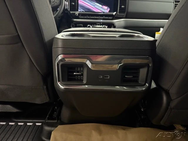 2026 GMC Sierra Heavy Duty 5th Gen - Image 14 of 18