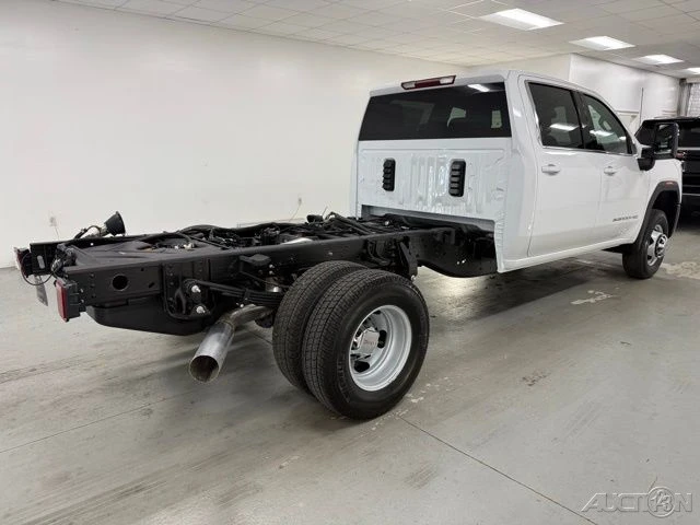 2026 GMC Sierra Heavy Duty 5th Gen - Image 6 of 18