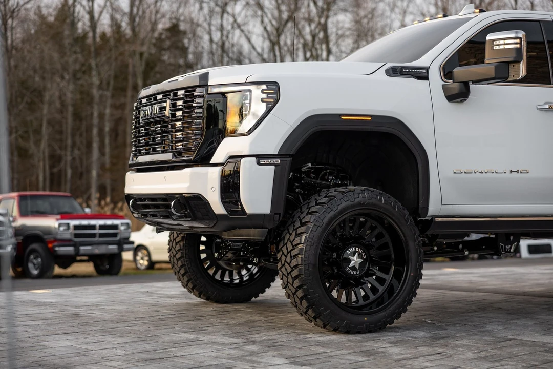 2026 GMC Sierra 5th Gen - Image 5 of 21