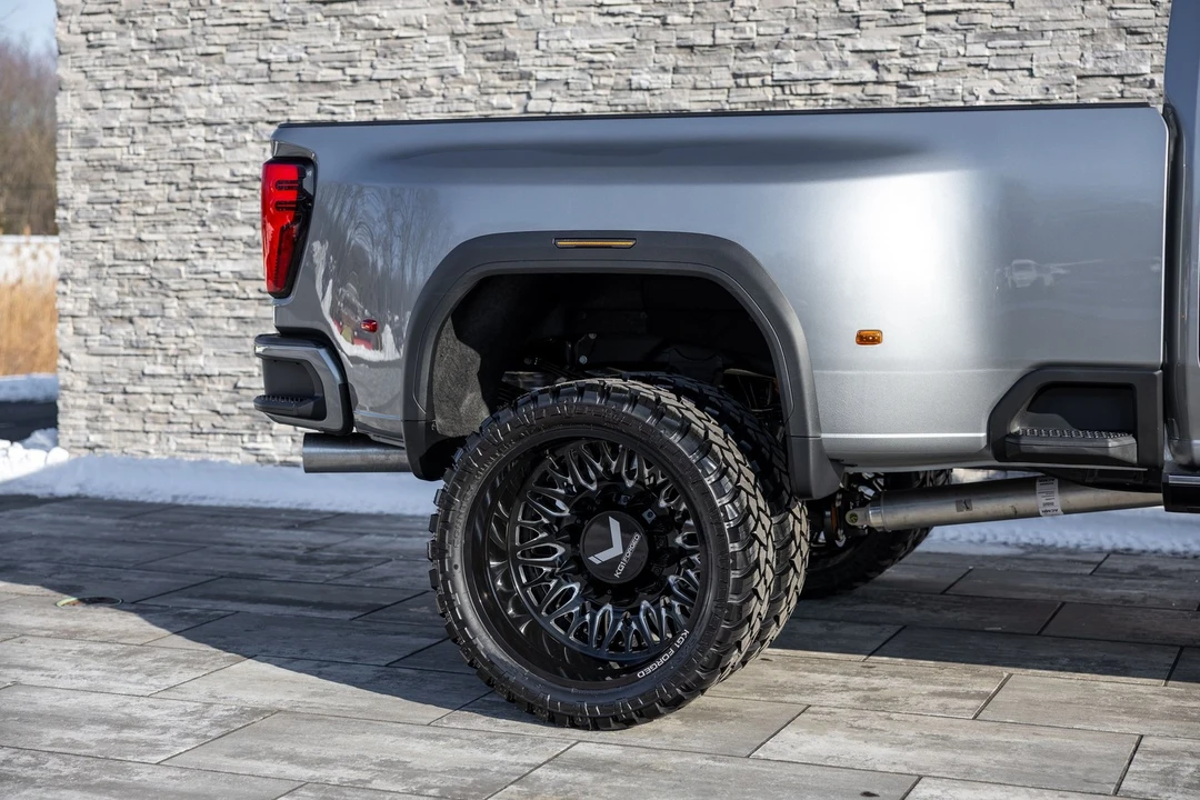 2026 GMC Sierra 5th Gen - Image 11 of 21