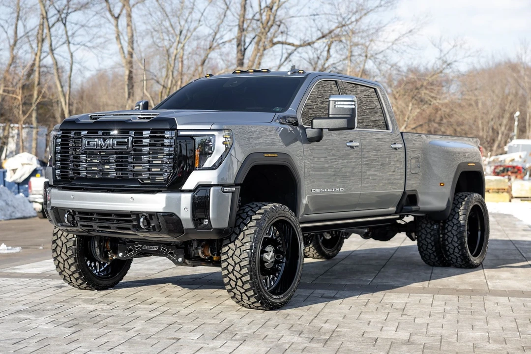 2026 GMC Sierra 5th Gen - Image 6 of 21