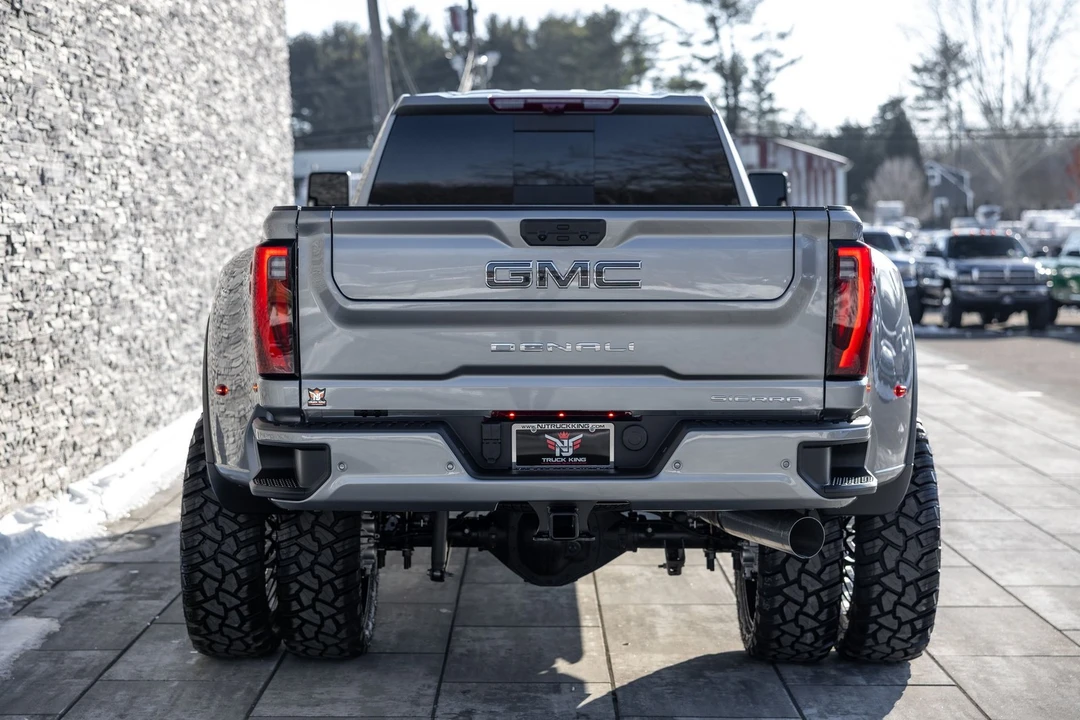 2026 GMC Sierra 5th Gen - Image 15 of 21
