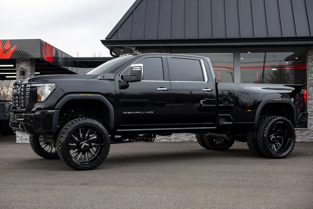 2026 GMC Sierra 5th Gen - Image 7 of 21
