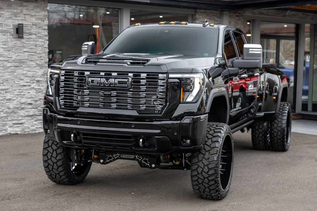 2026 GMC Sierra 5th Gen - Image 9 of 21