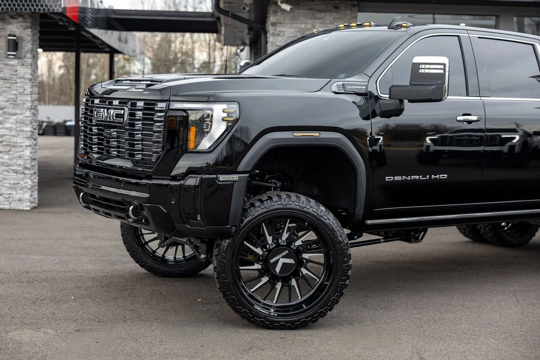 2026 GMC Sierra 5th Gen - Image 3 of 21