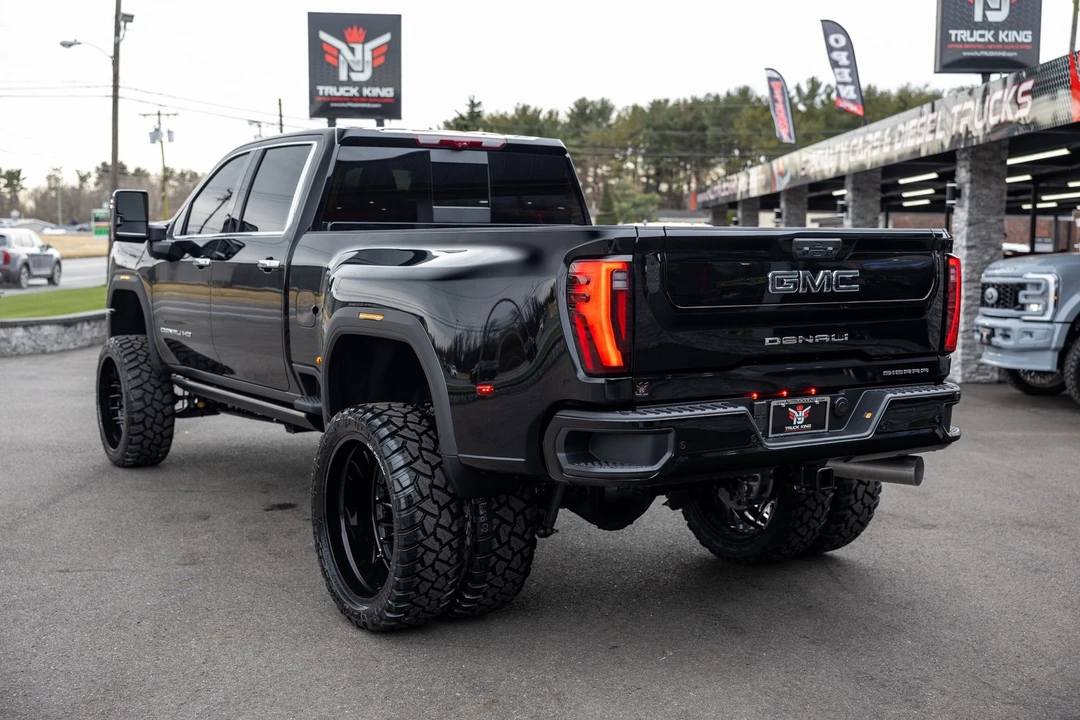 2026 GMC Sierra 5th Gen - Image 15 of 21