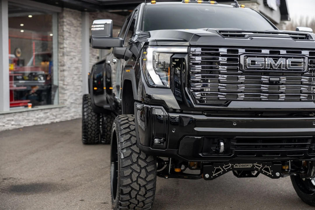 2026 GMC Sierra 5th Gen - Image 11 of 21