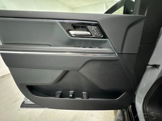2026 GMC Sierra 5th Gen - Image 14 of 19