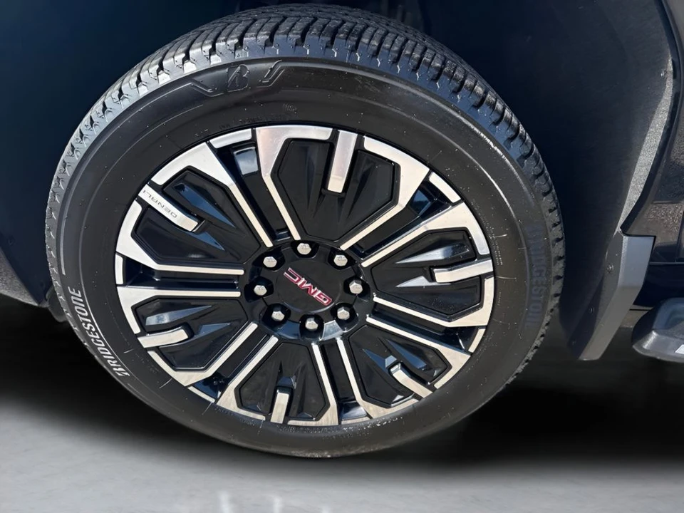 2026 GMC Sierra - Image 27 of 29