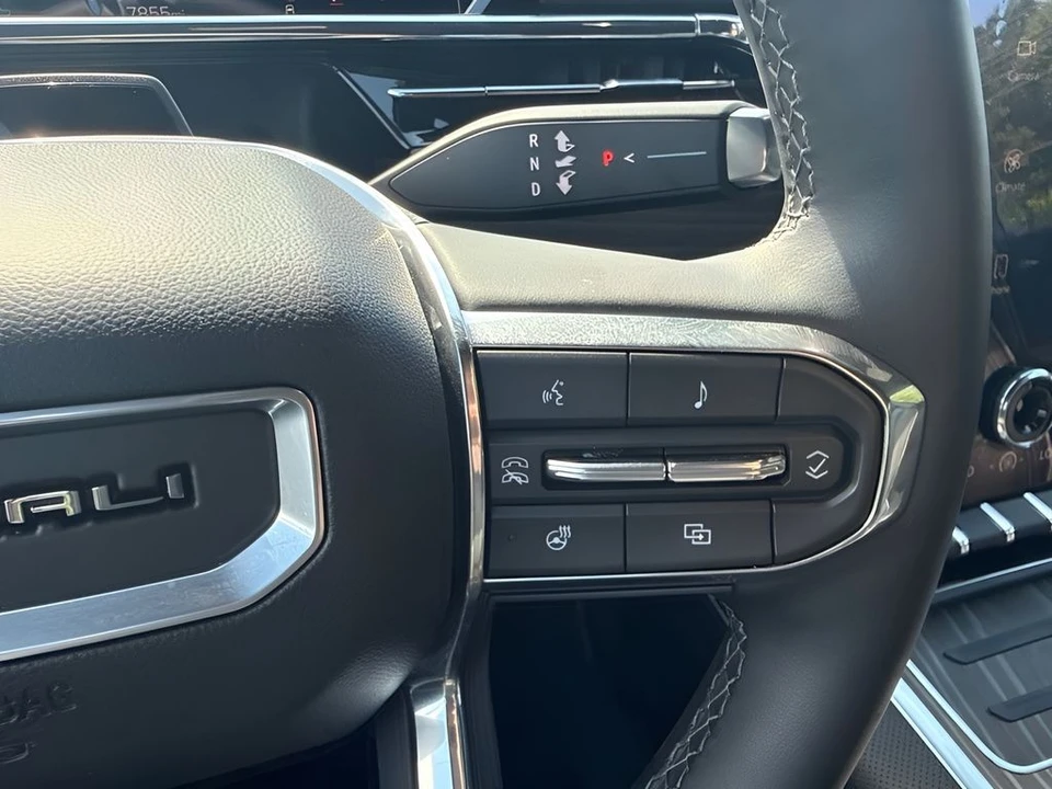 2026 GMC Sierra - Image 16 of 29