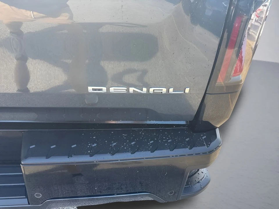 2026 GMC Sierra - Image 26 of 29