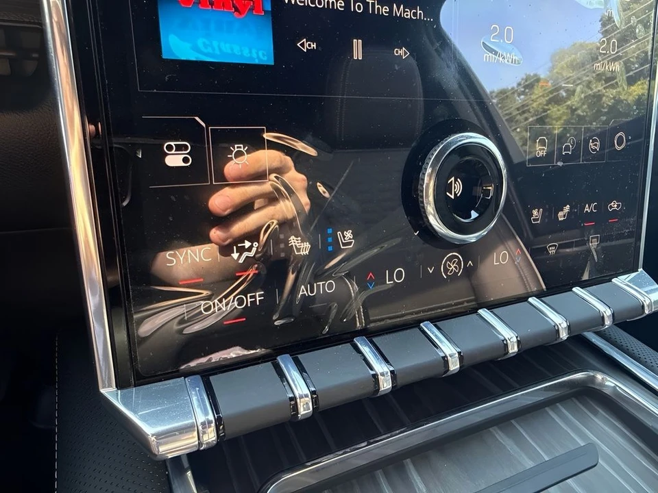 2026 GMC Sierra - Image 18 of 29