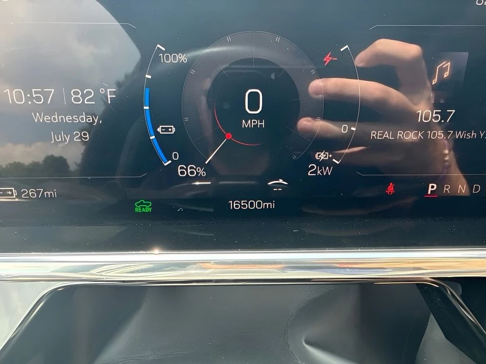2026 GMC Sierra - Image 27 of 31