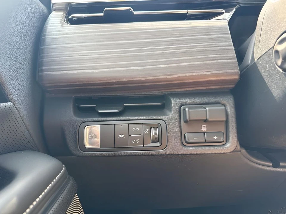 2026 GMC Sierra - Image 24 of 31