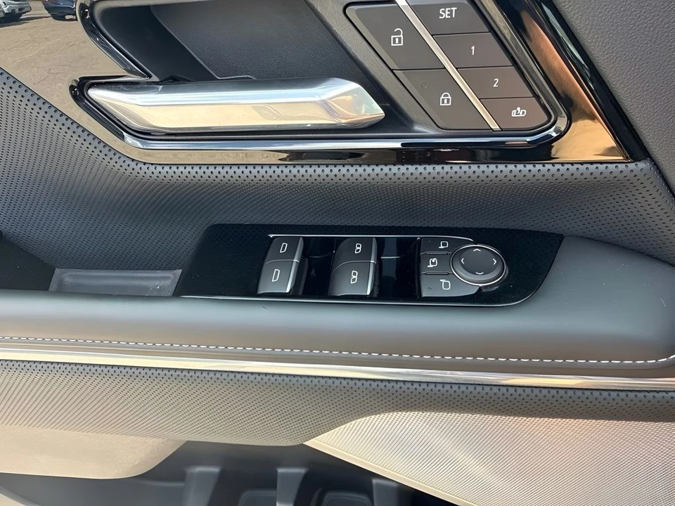 2026 GMC Sierra - Image 29 of 31