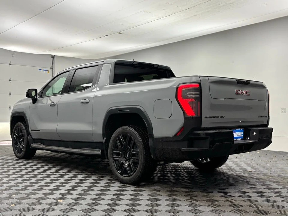 2026 GMC Sierra 5th Gen - Image 9 of 12