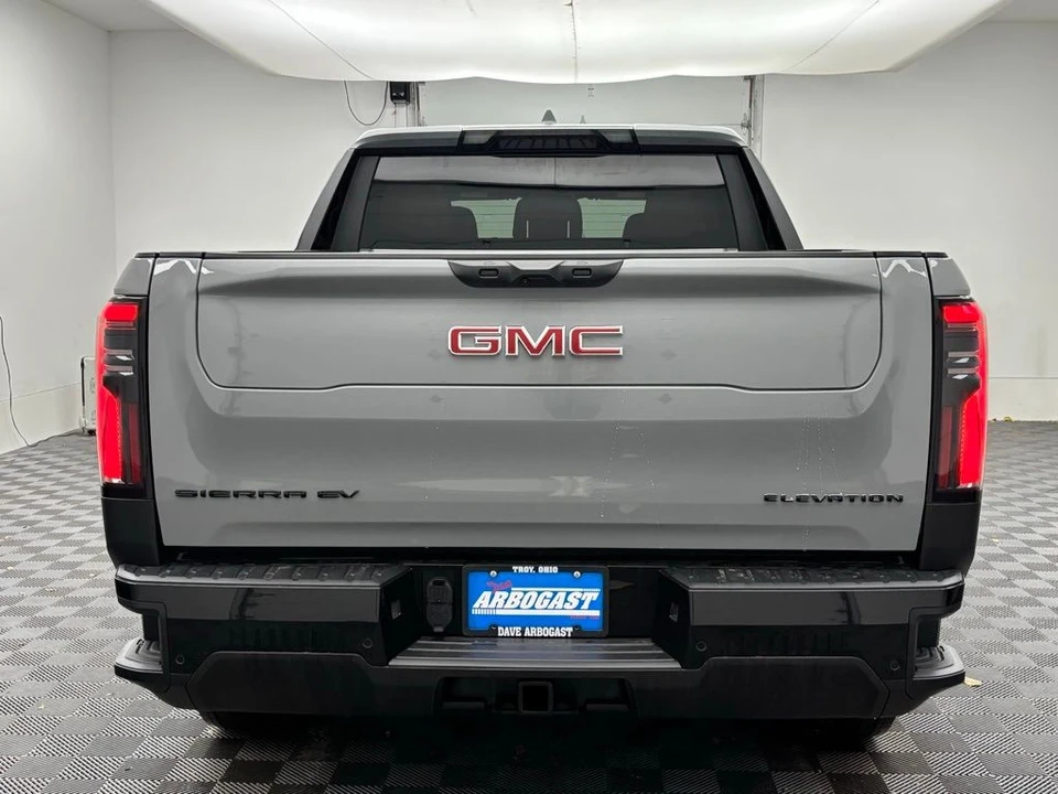 2026 GMC Sierra 5th Gen - Image 7 of 12