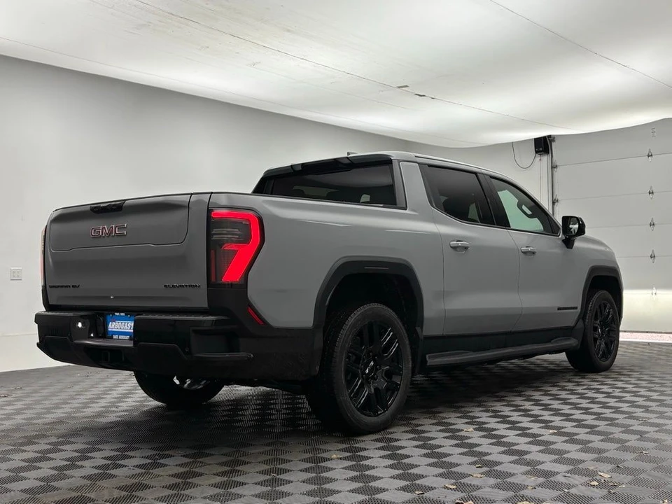 2026 GMC Sierra 5th Gen - Image 6 of 12