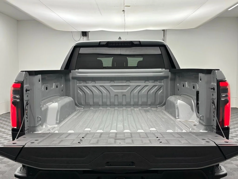 2026 GMC Sierra 5th Gen - Image 8 of 12