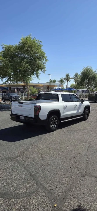 2026 GMC Sierra - Image 2 of 8