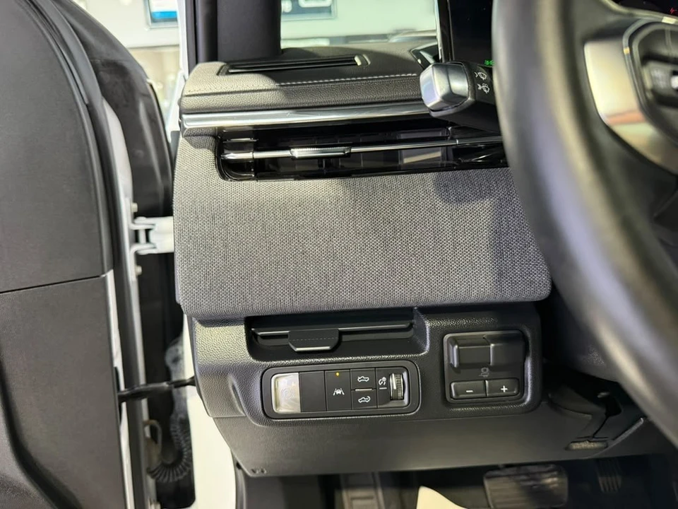 2026 GMC Sierra - Image 24 of 31