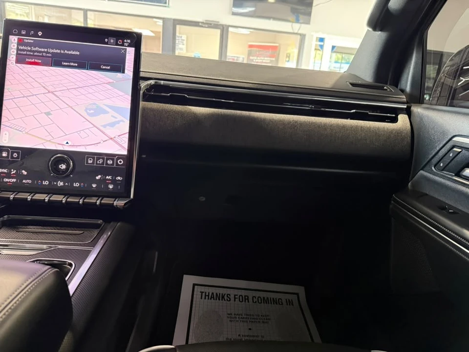 2026 GMC Sierra - Image 22 of 31