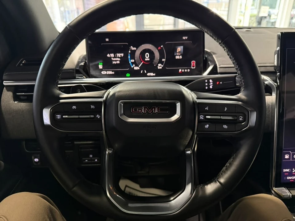 2026 GMC Sierra - Image 14 of 31