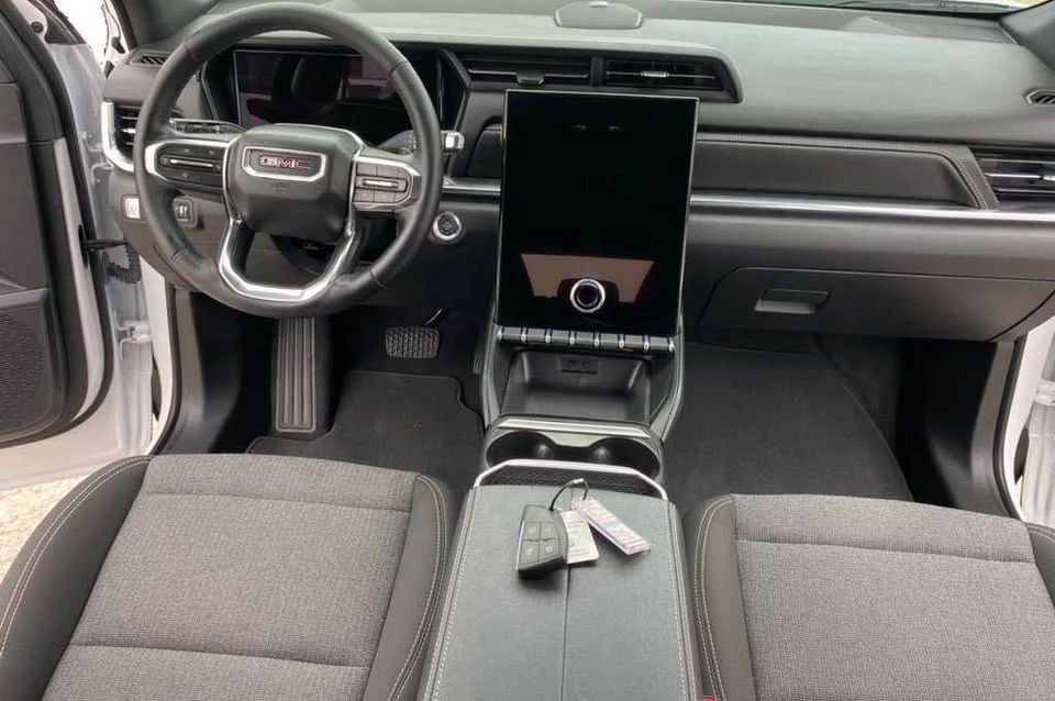 2026 GMC Terrain - Image 13 of 13