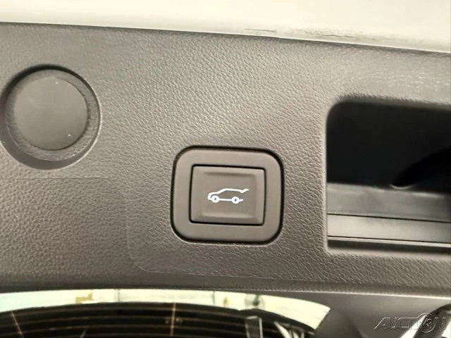 2026 GMC Terrain - Image 9 of 12