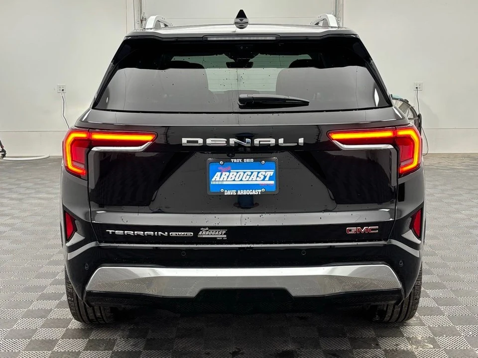 2026 GMC Terrain - Image 9 of 12