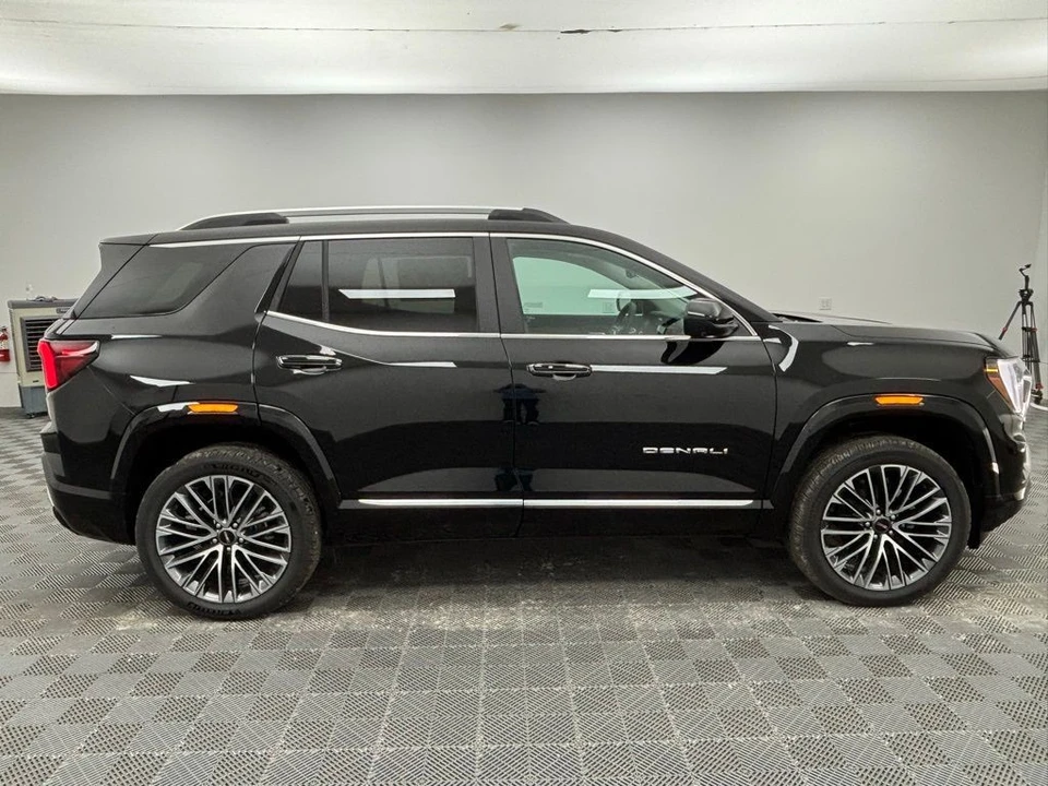 2026 GMC Terrain - Image 7 of 12
