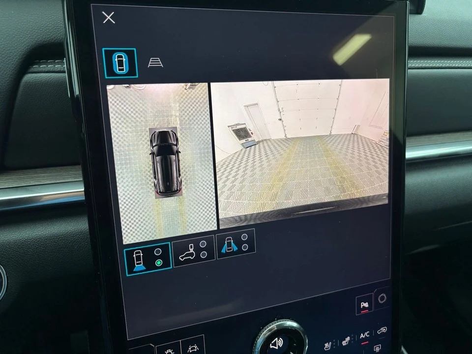 2026 GMC Terrain - Image 4 of 12