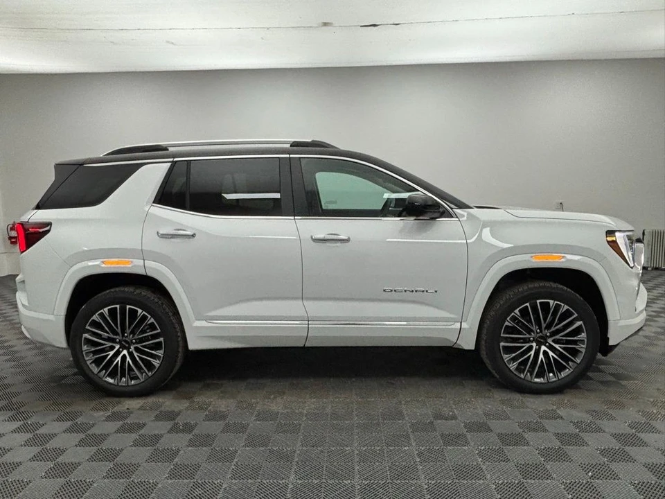 2026 GMC Terrain - Image 8 of 12