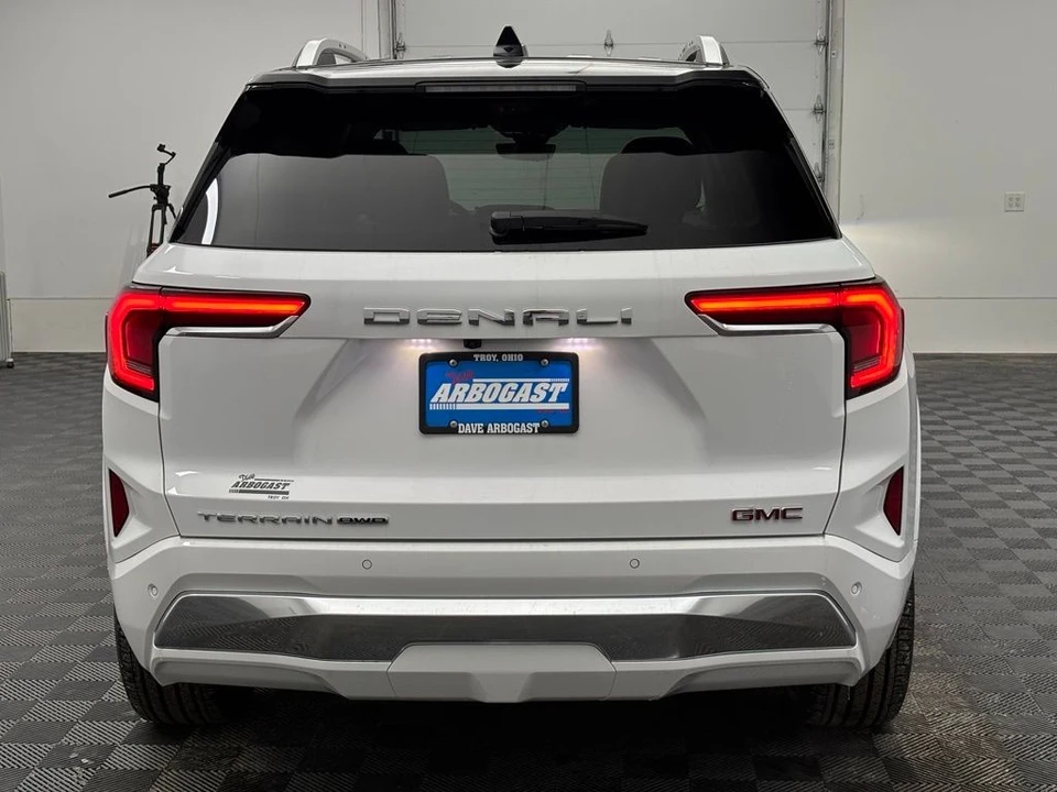 2026 GMC Terrain - Image 10 of 12