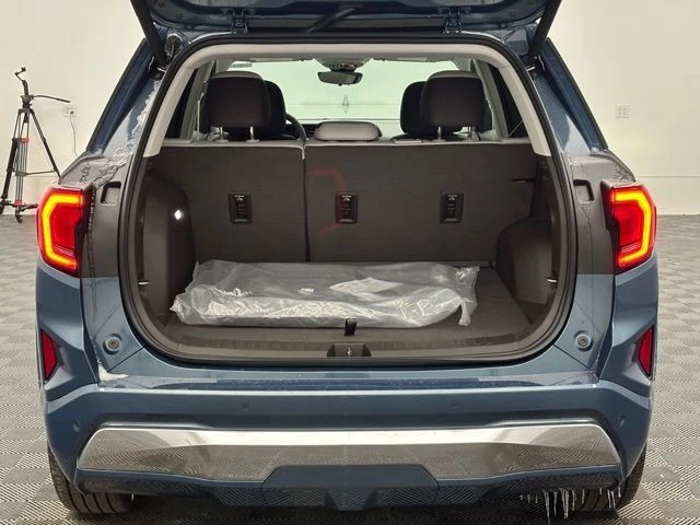 2026 GMC Terrain - Image 8 of 12