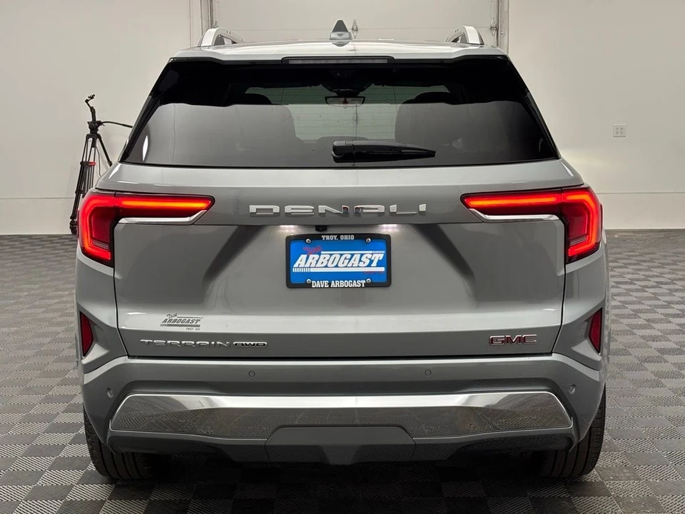 2026 GMC Terrain - Image 10 of 12