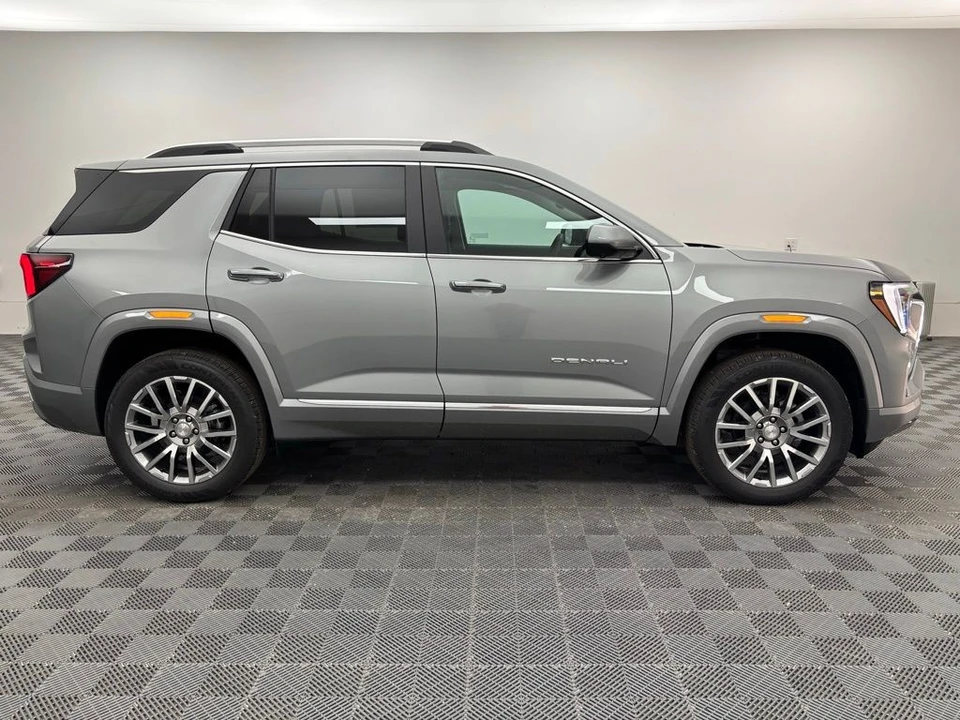 2026 GMC Terrain - Image 8 of 12