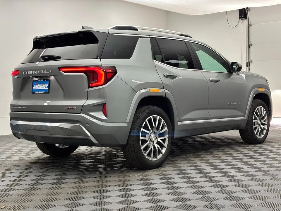 2026 GMC Terrain - Image 9 of 12