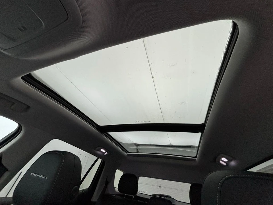 2026 GMC Terrain - Image 4 of 12