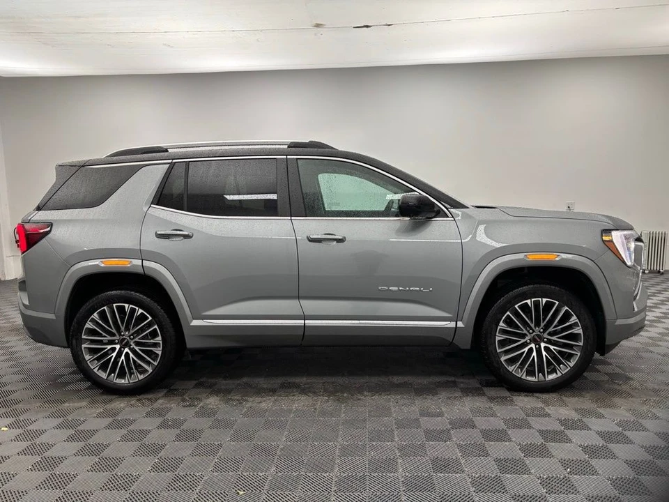 2026 GMC Terrain - Image 8 of 12