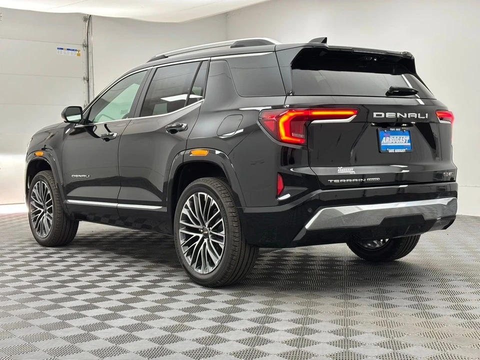 2026 GMC Terrain - Image 12 of 12