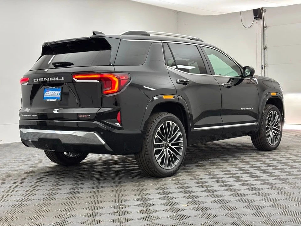 2026 GMC Terrain - Image 8 of 12