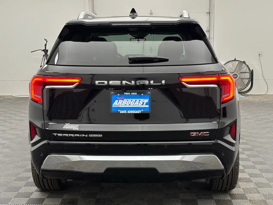 2026 GMC Terrain - Image 9 of 12