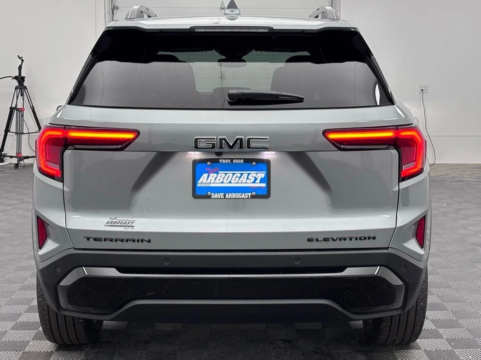2026 GMC Terrain - Image 8 of 12
